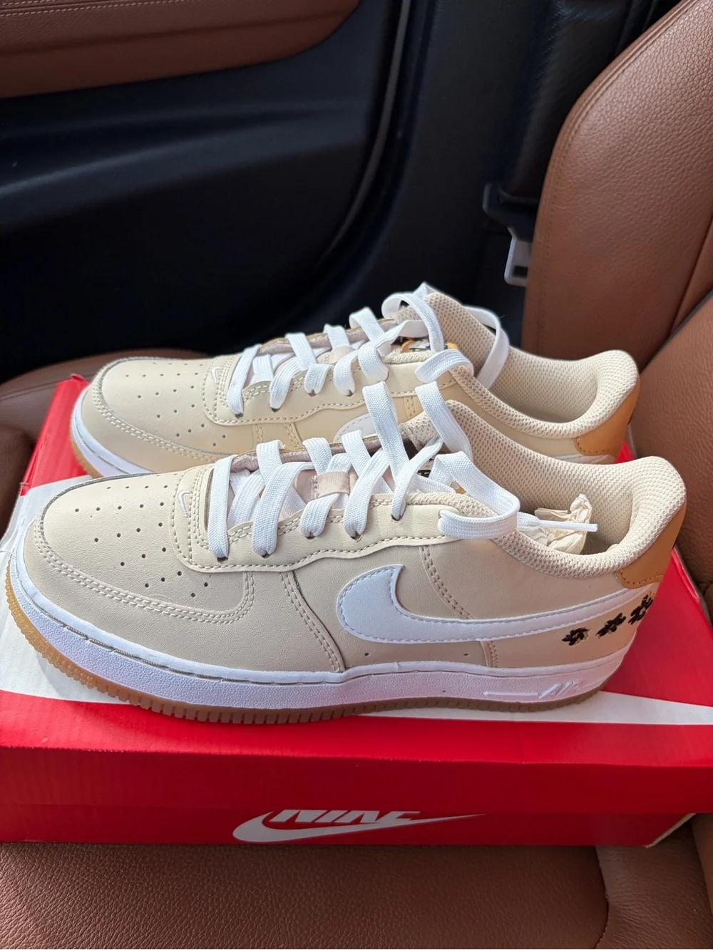 Nike Kids Cream Low-Top Sneakers with White Laces